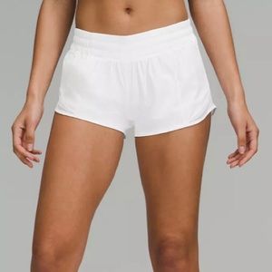 Lululemon Hotty Hot Low-Rise Lined Shorts, 2.5”, white, size 6